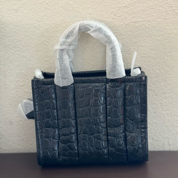 Marc Jacobs The Croc-Embossed Crossbody Tote bag - Picture 12 of 12
